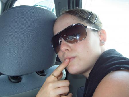 bzzzz c'est le gros frelon bzzz